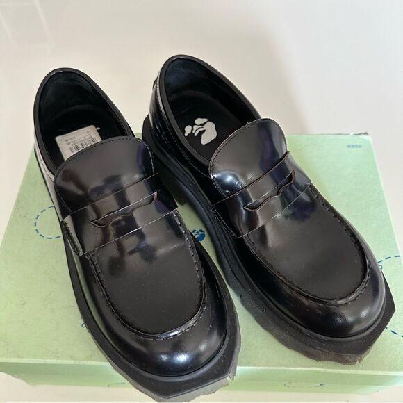 Off-White Leather Sponge Loafer - Picture 3 of 10